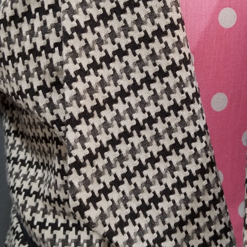Blazer - Picture 3 of 7